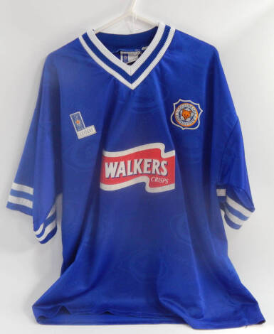 A Leicester City football shirt No 5 Hill, with Walkers Crisps, Fox Leisure and Leicester City Football Club emblem.