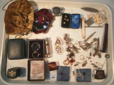 A collection of small low grade precious metal and other items to include