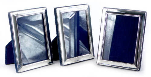 Three modern silver rectangular photograph frames, 15cm x 11.5cm