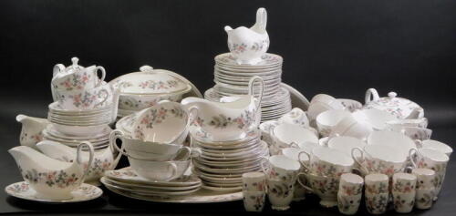 An extensive Tuscan Richmond Hill pattern part tea, dinner and coffee service, to include tureen covers, coffee pot, four sauce boats, two handled cups, meat dishes, etc.