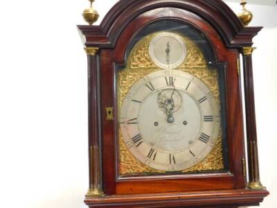 Budgen Croydon. A George III longcase clock, the arched dial with pierced rococco scroll spandrels, strike silence subsidiary and silvered chapter ring with Roman numerals, eight day, four pillar movement in a mahogany case, with moulded arched top, turne - 2