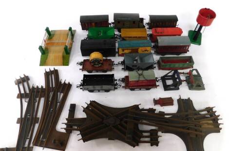 Hornby O gauge, including coaches and wagons, level crossing and track, etc. (a quantity)