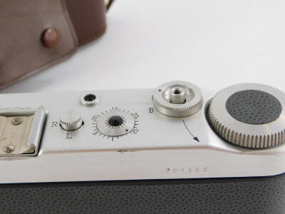 A Wray stereo graphic twin lens camera, in a leather case. - 3