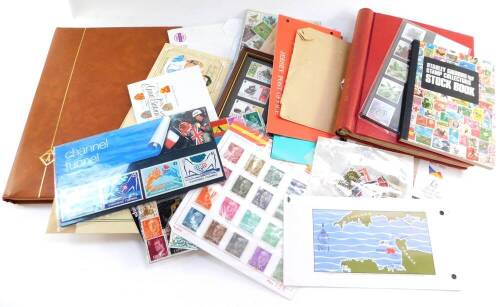 Philately GV - EII mint and used stamps, commemoratives, including Australia., Canada., Isle of Man., and Spain, in two albums and loose.