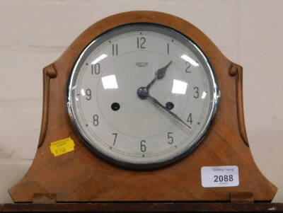 A mid 20thC Smiths Enfield eight day movement mantel clock, with 15cm diameter chrome plated Arabic dial.