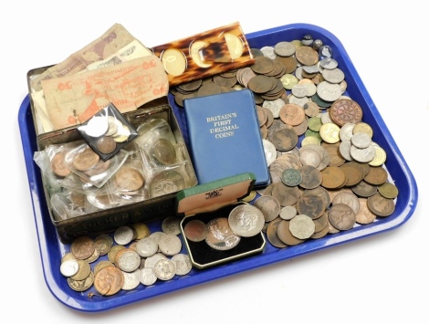 A group of world used coins, comprising commemorative crayons, one penny's, Indian paisa, a small group of bank notes, National Trust coins, an imitation tortoiseshell case, etc. (1 tray)