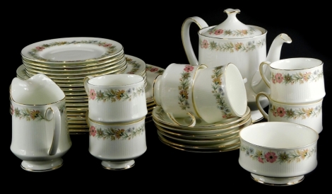 A Paragon Belinda pattern part tea and dinner service, to include six plates, teapot, etc.