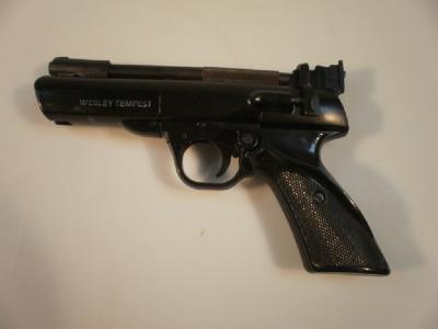 A Webley & Scott .22 calibre Tempest air pistol