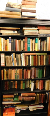 A large quantity of mainly 19th and 20th literature.