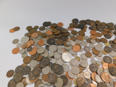 Various coins, low denomination, Victorian and later pennies, some original patina, threepenny bits, mainly pre-decimal, various Churchill crowns, two shillings, etc. (a quantity) - 4