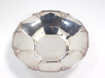 A George V silver octagonal dish, with stylised gadrooned shell decoration, raised on four hoof feet, Birmingham 1929, 11.36oz. - 2