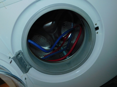 A Hotpoint Aquarius washing machine, model WMA50. - 2