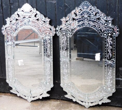 A pair of modern glass wall mirrors, rectangular, inlaid with white spotted floral decoration, made of various layers, 123cm x 70cm. (2)