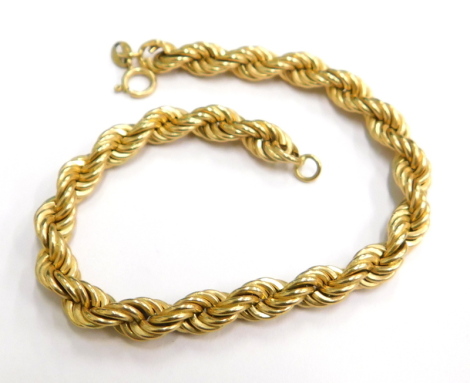 A 9ct gold rope twist bracelet, 19cm long, 4.6g.