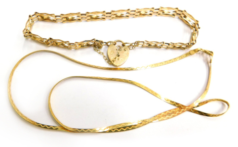 Various 9ct gold and other jewellery, to include a 9ct gold gate bracelet, with heart shaped padlock and safety chain on a three bar design, 14cm long overall, 3.6g, together with a 9ct gold chain 1.5g, 38cm long. (2)