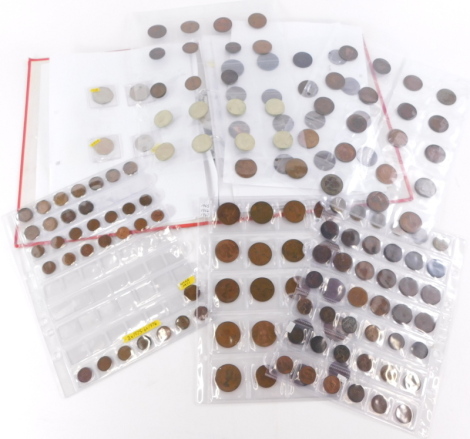 A large quantity of mainly British copper and other coins, to include 1971 penny, £2 pound coins, cartwheel penny, a George III and Victoria pennies, various tokens, Irish coins, a small collection of banknotes, etc.