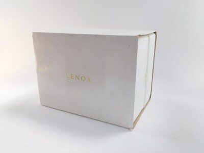 A Lennox sculpture of The Taj Mahal, Great Castles of The World, c1995, boxed, 20cm wide, 30cm deep. - 3