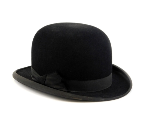 A gentleman's top hat, bearing the label for Thomas Townsend and Co Lime Street London, stamped to rim pure fur felt the internal diameter 16cm x 19.5cm.