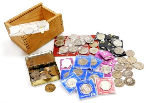 A group of coinage, to include pennies and two pennies, collectors coins, etc. (a quantity)