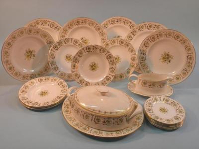 A Royal Crown Derby Grosvenor pattern part dinner service