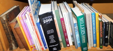 Various mixed books, to include The Art Price Annual Index 2001, Fiesat guides, Mill Houses Italian Dictionary, Garnet's Tour, books on art, antiques, etc. (1 shelf)