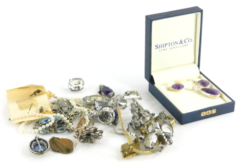 A group of costume jewellery, to include a Shipton & Co necklace and earring set, silver stone set pendants and brooches, marquasite wristwatches, a 9ct gold clasped faux pearl necklace, etc. (a quantity)