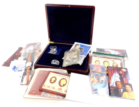 A small collection of commemorative coins, to include Queen Elizabeth Queen Mother Centenary crown, Horatio Nelson crowns, etc.