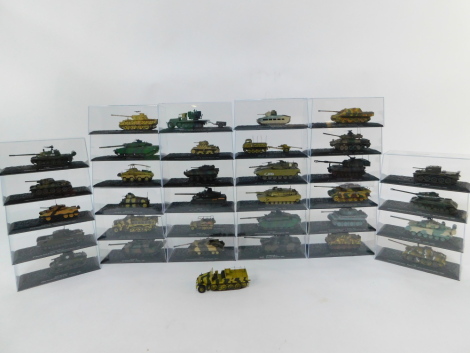 DeAgostini models of WWII military tanks and other vehicles, scale 1:72, cased. (34)