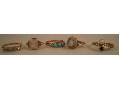 Four 9ct gold and one yellow metal stone set dress rings(5)<br