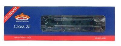 A Bachmann Branch Line OO gauge locomotive Class 25/1 Diesel D5183, BR green, DCC, with sound, 32-330DS, boxed.