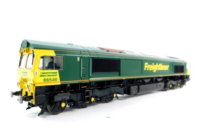 A Bachmann Branch Line OO gauge locomotive Class 66 Diesel 66546 Freightliner, with DCC sound, 32-728DS, boxed. - 6