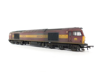 A Hornby OO gauge Diesel Electric Class 60 locomotive, EWS Co-Co, 'The Hundred of Hoo', 60042, DCC with sound (Decoder Fitted), R2899XS, boxed. - 6