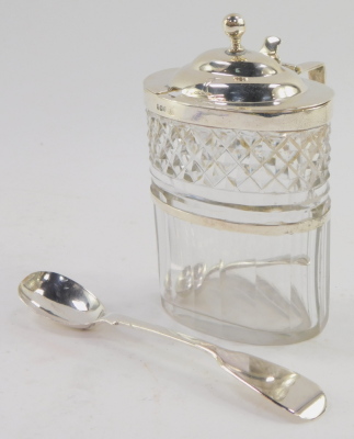 A Georgian cut glass and silver mustard pot, crest engraved, makers initials RN, together with a George IV mustard spoon, London 1826, and an Edward VII salt spoon, Birmingham 1907. - 2