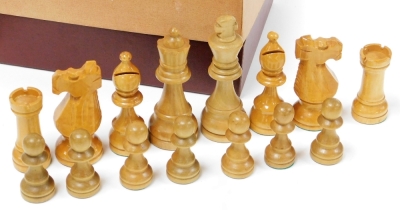 A Staunton pattern chess set, set number 4½, boxed. - 4