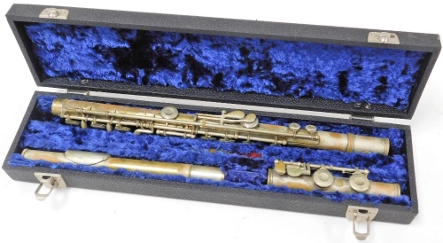 A Selmer gold seal flute, cased. (AF)