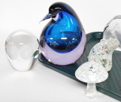 A group of art glass, to include an art glass mushroom paperweight, a crystal lion head, smaller mushroom, a French crystal pig, a Caithness glass bowl, owl, polar bear and penguin, etc. (a quantity) - 3