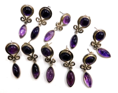 Five pairs of silver and purple stone set drop earrings, each with 3cm drop, 38.3g all in.