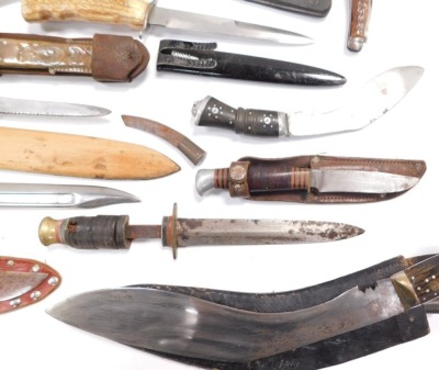 Assorted knives and bayonets, including Kukris. (a quantity) - 2