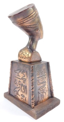 A copper 20thC bust of Queen Nefertiti, raised on a stand embossed with a vulture and hieroglyphs, on a wooden base, 19cm high. - 4