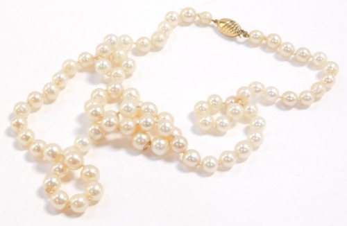 A pearl necklace, possibly natural pearls, 9ct gold clasp, 49.2g.