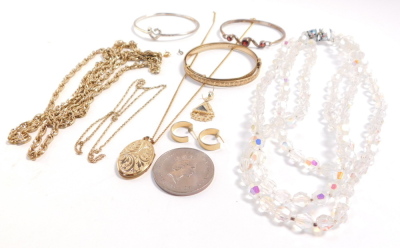 Silver and costume jewellery, including bangles, crystal necklace, earrings and a Commemorative crown. - 4