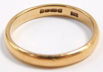 A 22ct gold wedding band, size I, 2.8g. - 2