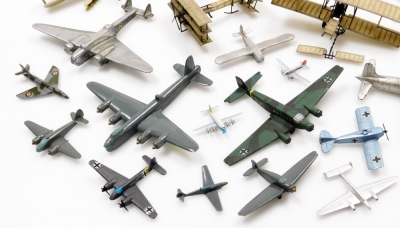 A group of diecast airplane models, to include Dinky toys and Corgi's, unboxed examples, etc. (a quantity) - 5