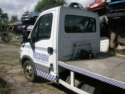 An Iveco recovery truck, registration FJ56 VHK, with YETI wince, 140,510 miles. Engine has been running but not been moved. Sold as seen, no V5. - 3