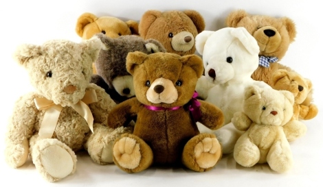 A quantity of plush Teddy bears, to include Champneys, Keel, etc.