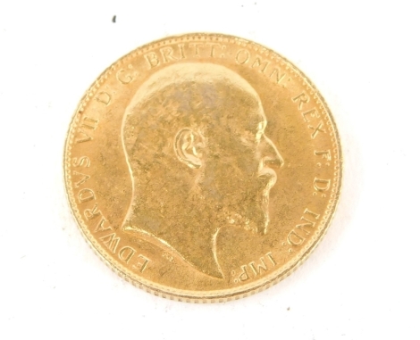 A full gold sovereign, dated 1909.