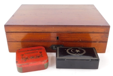 A 19thC papier mache snuff box, with silver decoration emblematic of Turkey, a Huntley and Palmers small biscuit tin and a mahogany collectors box.