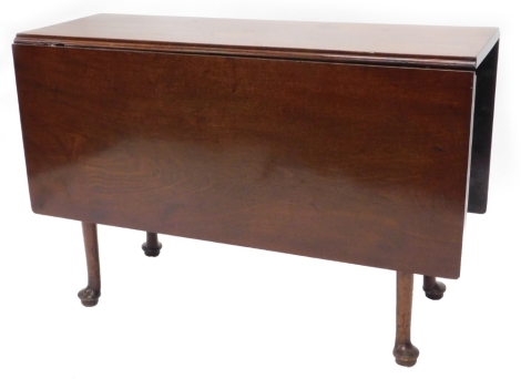 A 19thC mahogany drop leaf table, on turned legs with pad feet, 107cm wide.