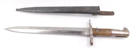 An Elsener Schwyz Swiss Army M1918 bayonet, with scabbard, No 973461, 45cm wide.