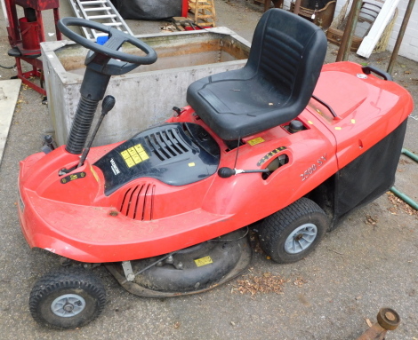 A Mountfield 250SV ride-on lawn mower with Honda engine.